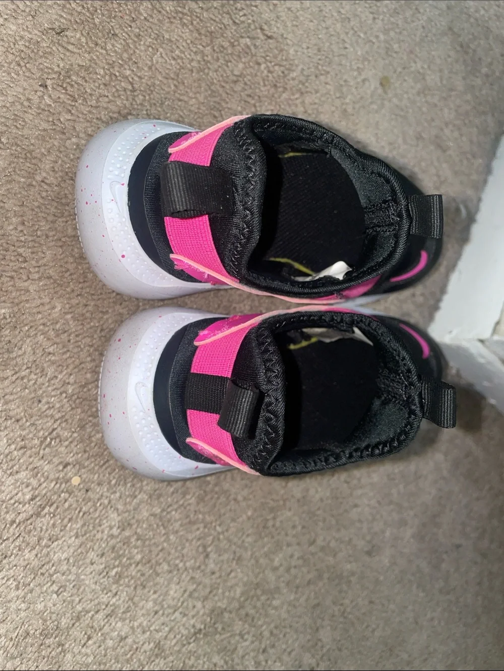 Nike easy slip